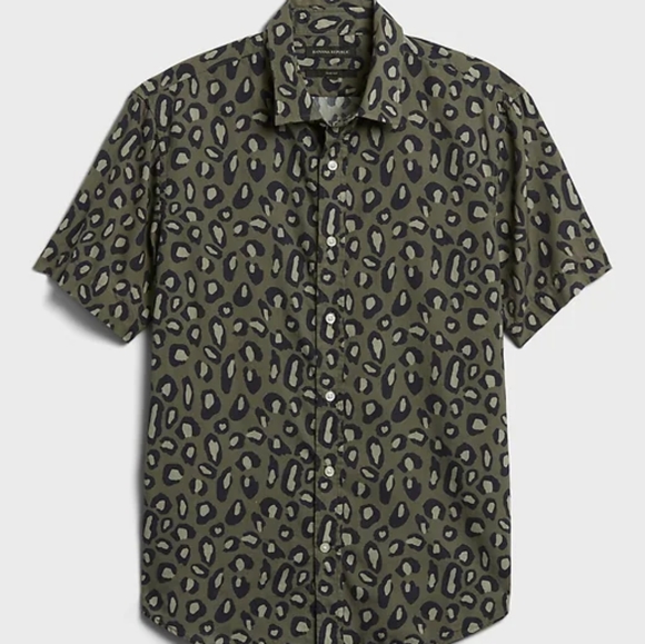 Banana Republic Other - Banana Republic Untucked Slim Fit Cotton Shirt